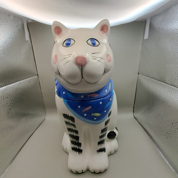 Coco Dowley Smiling Cat Cookie Jar Fish Bib Kerchief White Tabby Kitty 12" High - Picture 4 of 16